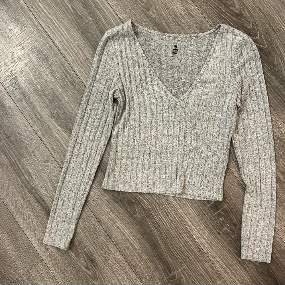 Perfect fall long sleeve soft top